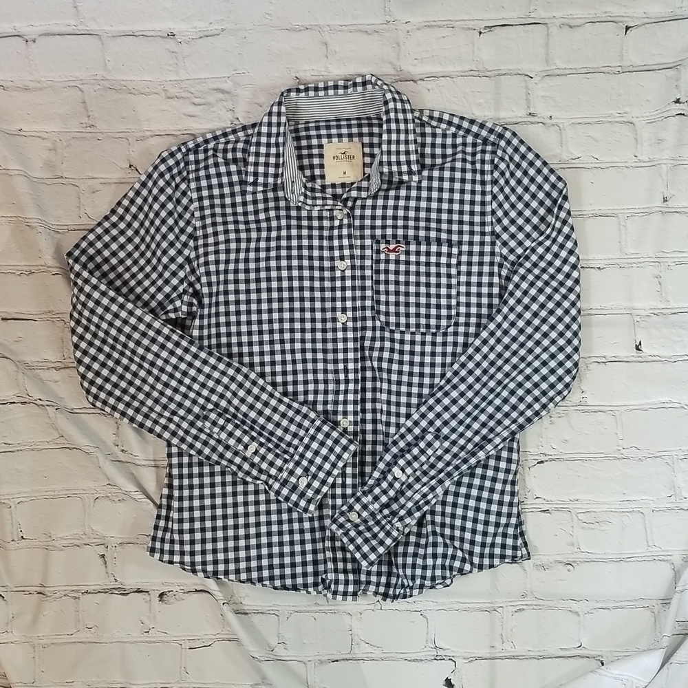Hollister women's button down long sleeved shirt